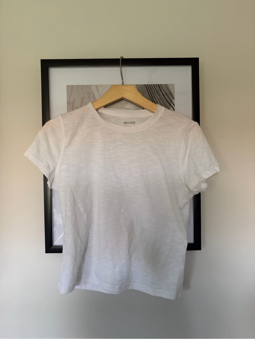 Hollister Basic Tee
